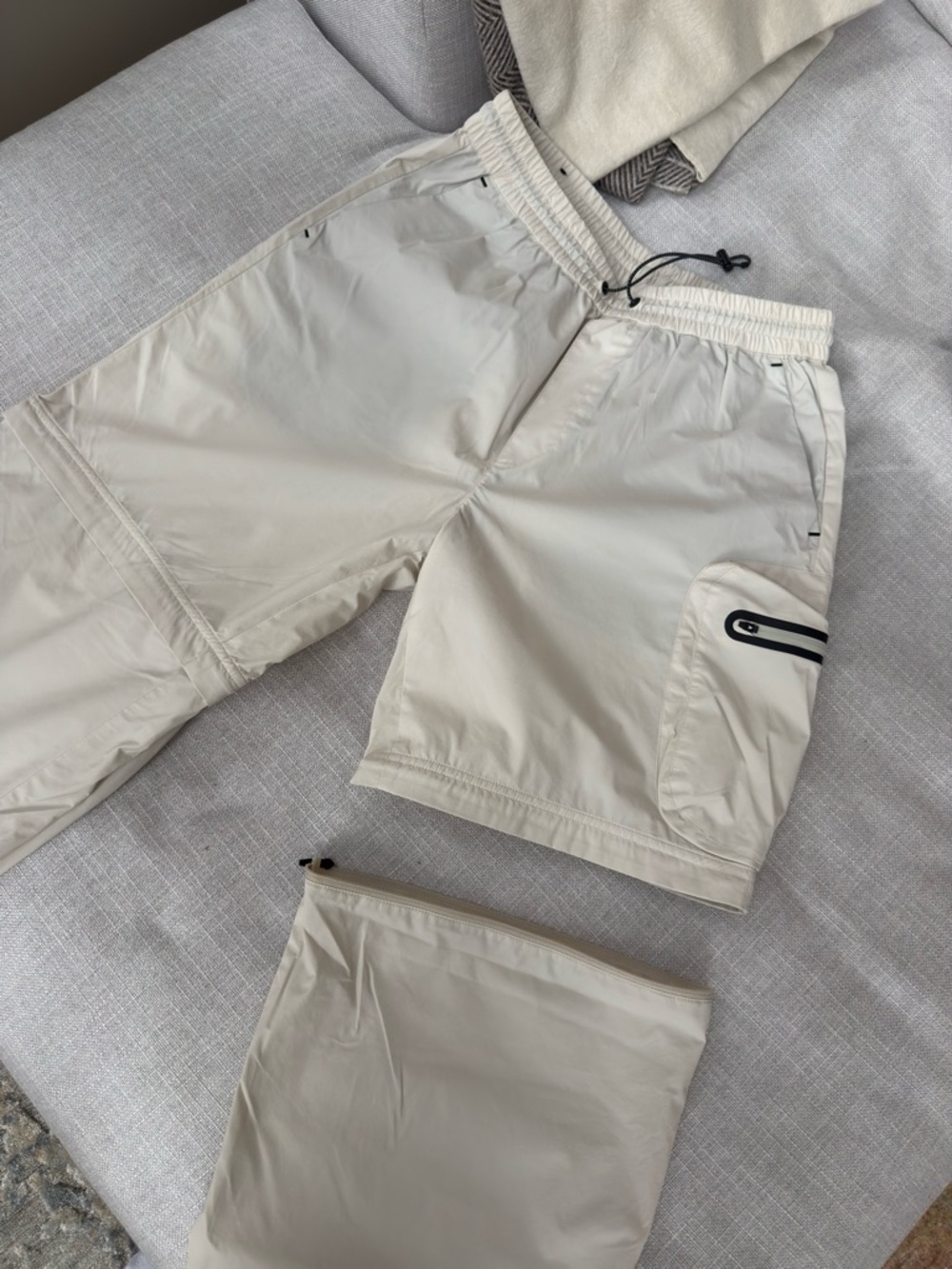 Convertible Cargo Pants-Shorts with Zippered Pocket